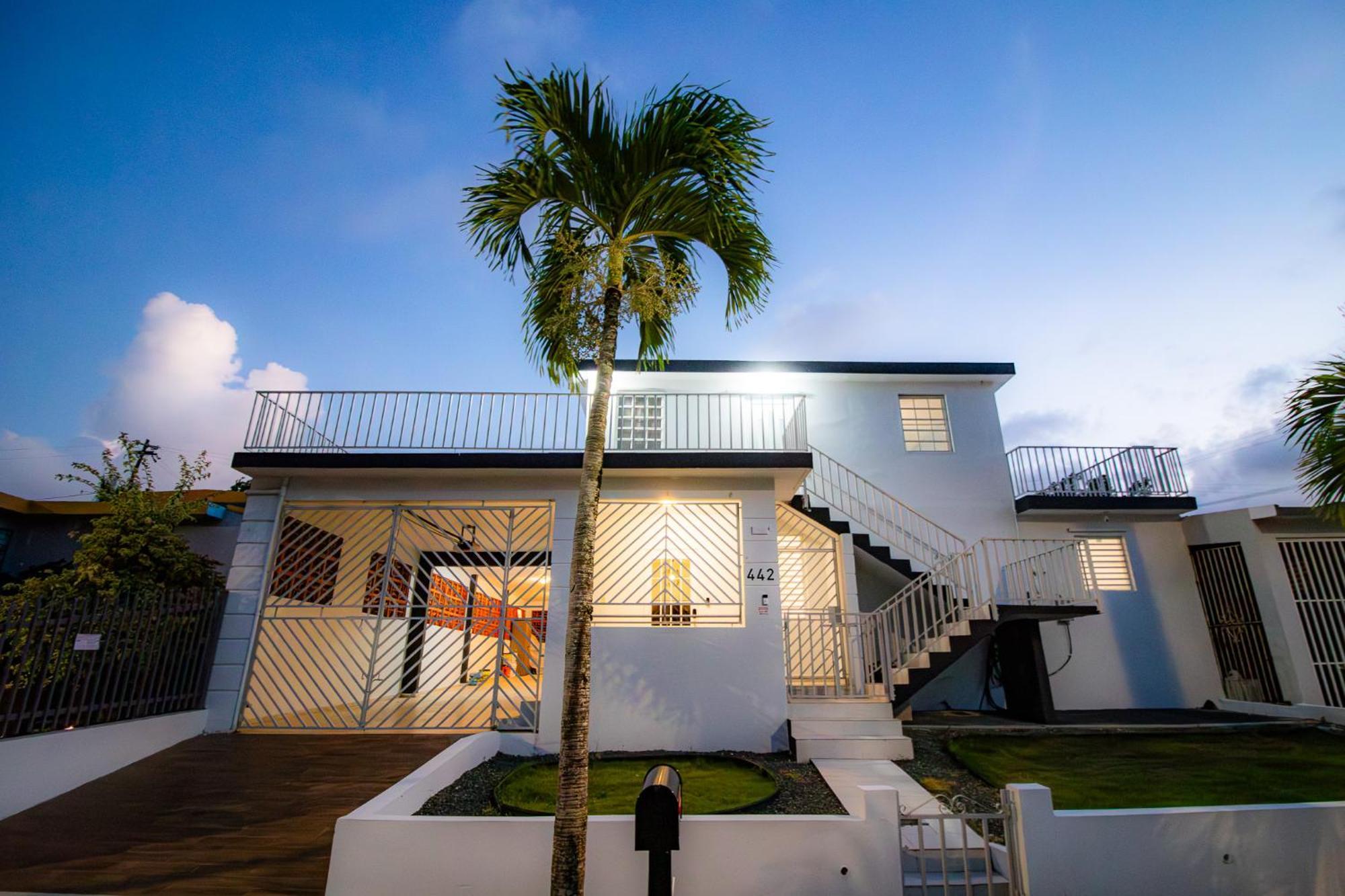 Entire Vacation Home In San Juan - Fits 10 Exterior photo